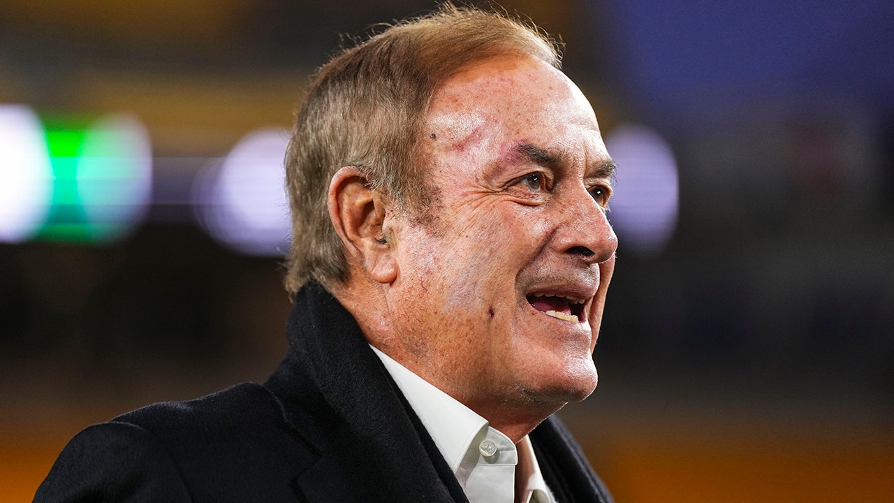 Al Michaels throws shade at Astros after trash-can banging sound heard during ‘Thursday Night Football’