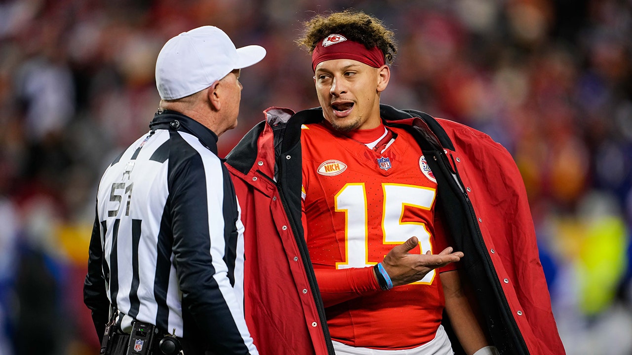 Chiefs’ Patrick Mahomes reveals why he’s been exploding on the sidelines