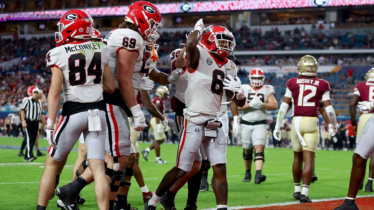 Georgia steamrolls over Florida State in Orange Bowl after College Football Playoff controversy