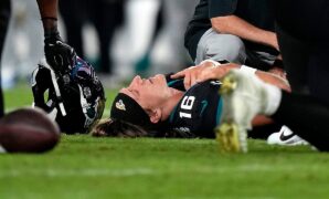 Jaguars’ Trevor Lawrence takes blame for walking off field on injured ankle instead of using cart