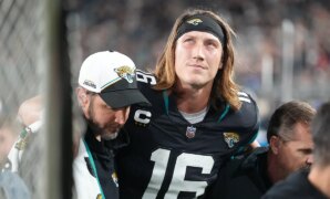 Jaguars planning on starting Trevor Lawrence against Browns just six days after high ankle sprain: report