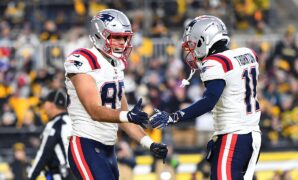 Patriots use dominant first half to get unlikely victory against Steelers