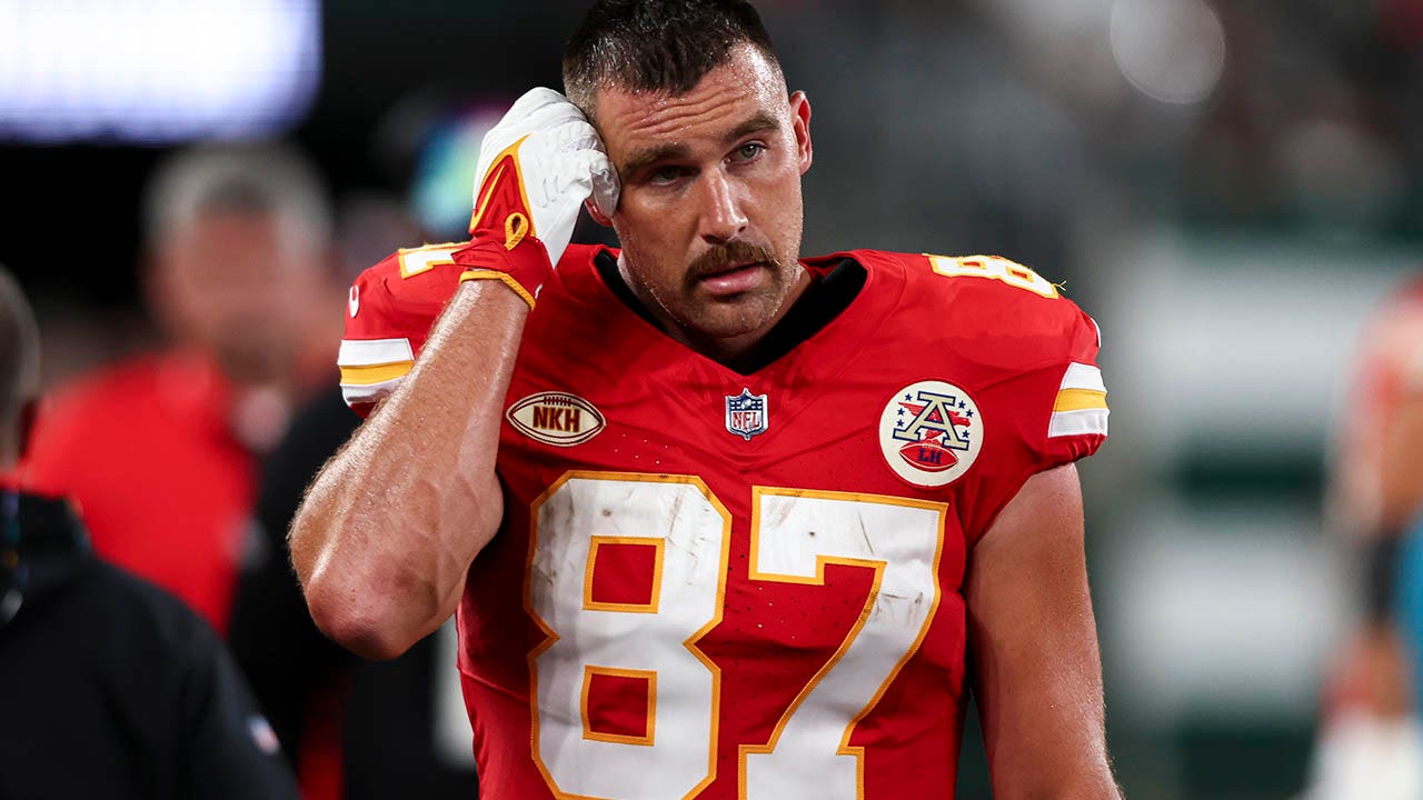 Chiefs star Travis Kelce calls media ‘bunch of jacka–es’ after calling for Mike Tomlin’s firing