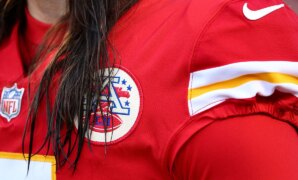 Chiefs unveil red jersey choice for Super Bowl amid white jersey winning trend