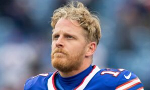 Cole Beasley gets into dispute with former teammate over men who paint their nails: 'That ain't it'