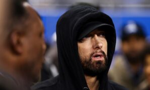 Eminem flips middle finger to 49ers fans during NFC Championship Game loss for his Lions