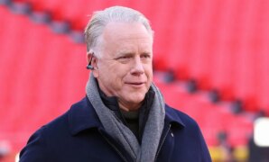 Ex-NFL QB Boomer Esiason says CBS crew nearly came to blows with 'd–bag' Ravens fan after AFC Championship