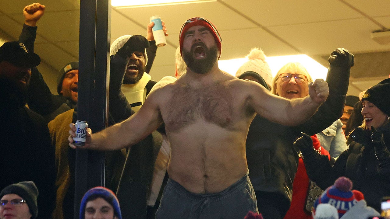 Jason Kelce's daughter humbles Eagles star after shirtless celebration goes viral