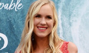 Surf legend Bethany Hamilton makes stance on trans inclusion in women's sports clear