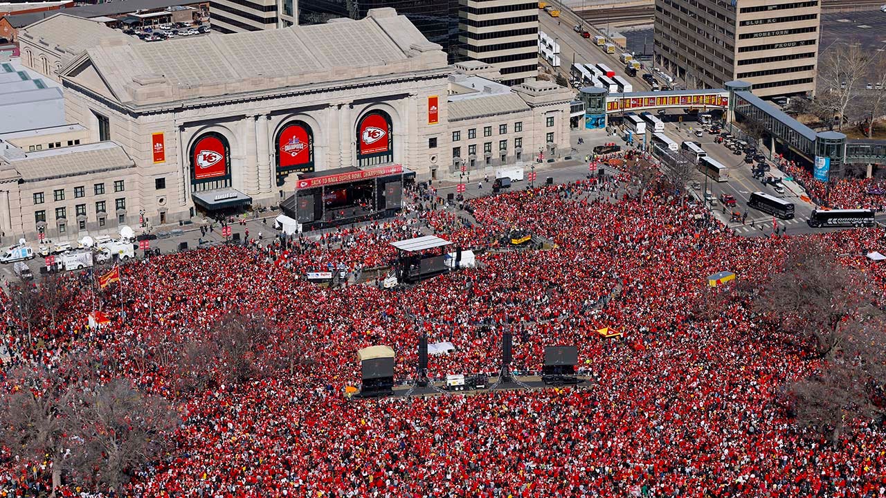 Chiefs fans tackle person appearing to flee from parade shooting; police investigating videos