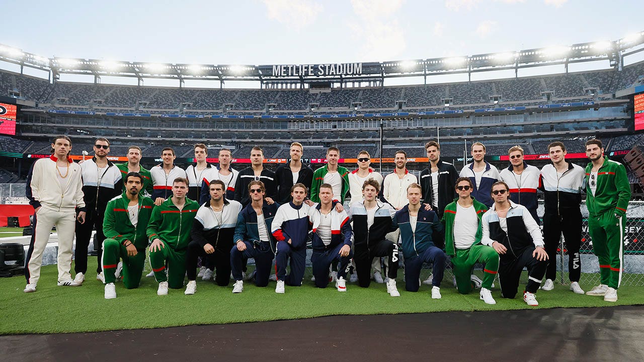 Devils, Flyers embrace city roots with pregame outfits ahead of MetLife Stadium game