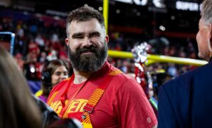 Jason Kelce launches mission to return young Chiefs fan's wrestling mask worn during Super Bowl afterparty