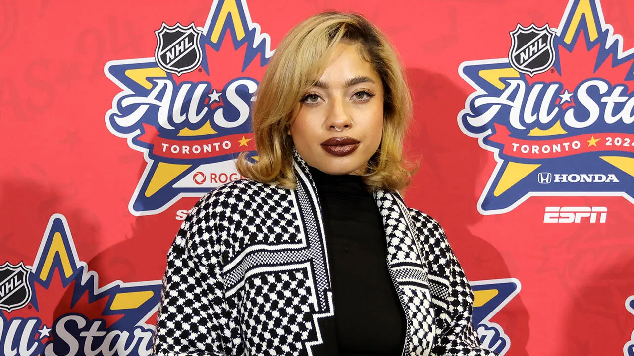 NHL All-Star Game anthem singer wears pro-Palestinian attire, sparks outrage: ‘Mind-boggling’