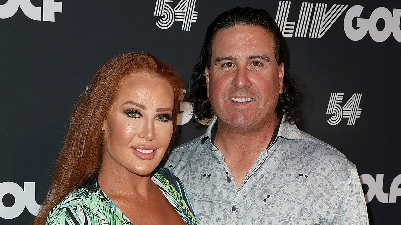 Pat Perez's wife takes shot at LIV Golf star on social media as divorce looms