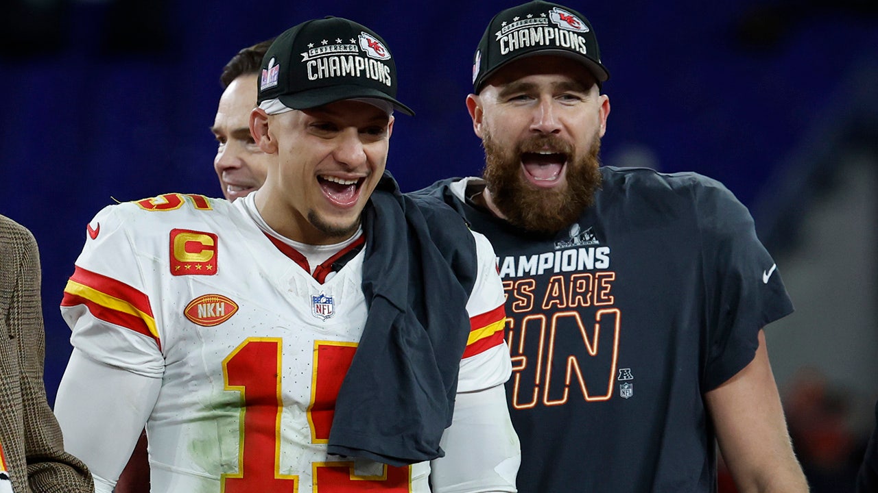 Patrick Mahomes crashes Travis Kelce appearance on 'The Pat McAfee Show,' comments on Justin Tucker incident