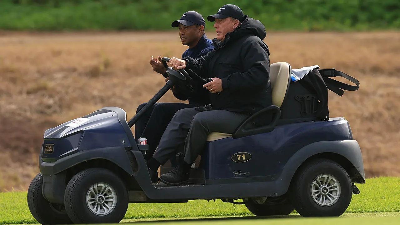 Tiger Woods withdraws from Genesis Invitational; ambulance arrives at golf course