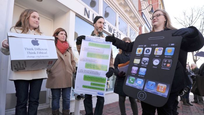 Apple tax billions avoiding avoidance taxes dollars dodge ownership case public report