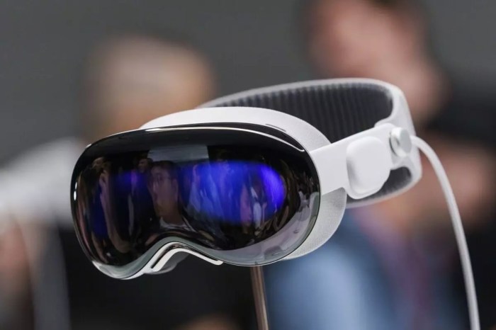 Apple vision pro sales are already 4x the number of iconic next cubes steve jobs ever sold and its just getting started