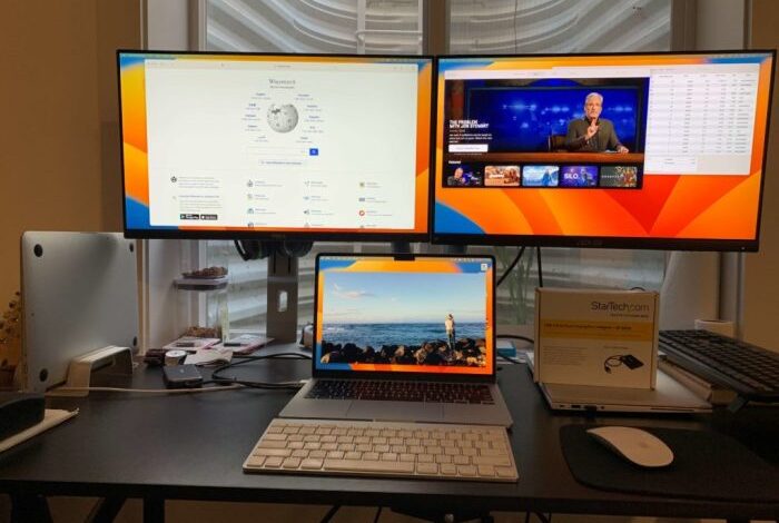 The m3 macbook air supports dual external monitors but only with its lid closed