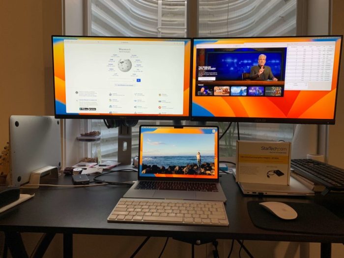 The m3 macbook air supports dual external monitors but only with its lid closed