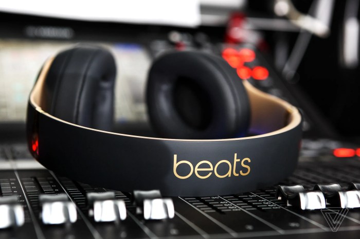 A new version of the beats solo headphones just got accidentally revealed in the latest version of ios