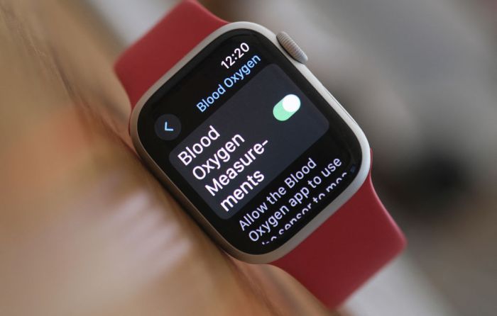Masimo ceo claims the apple watch blood oxygen sensors are inaccurate and that users will be better off without them