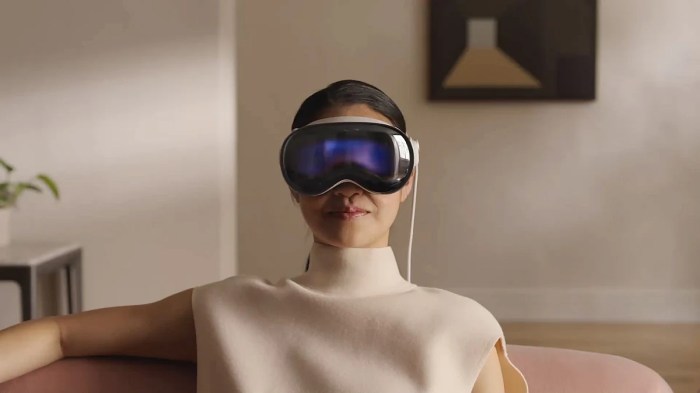 Apple vision pro already on ebay for dollar10000 less than an hour after release