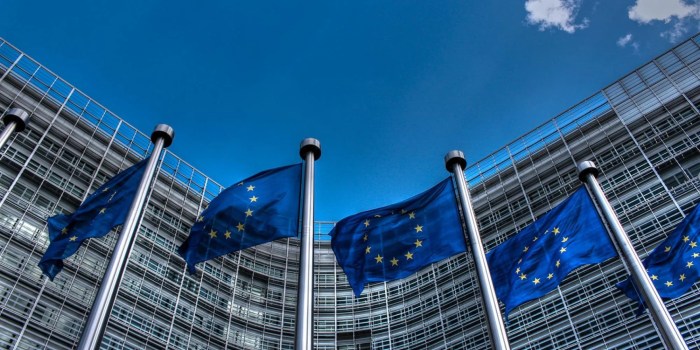 Microsoft charged eu antitrust teams
