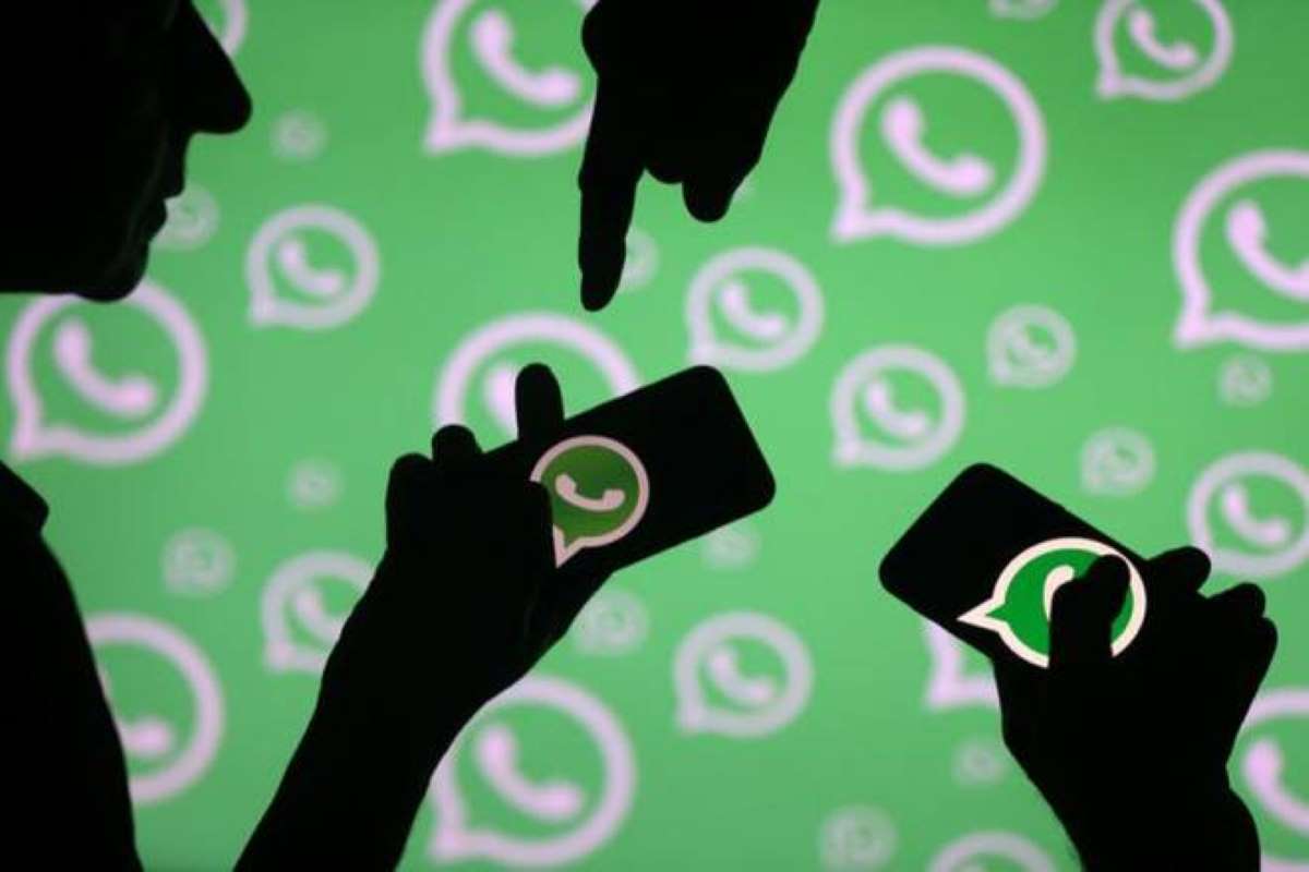 With 50 million whatsapp users now rocking iphone can we stop talking about green bubbles