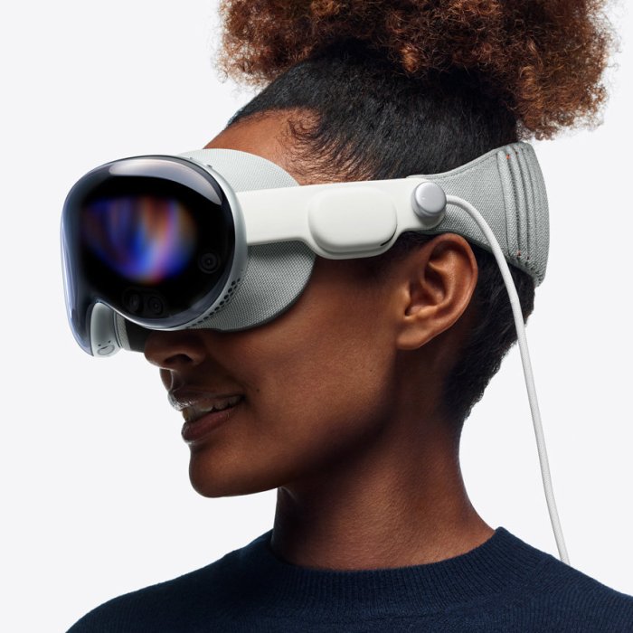 Watch as an apple vision pro helps legendary fortnite creator courage get a victory royale while making facetime calls watching twitch and more