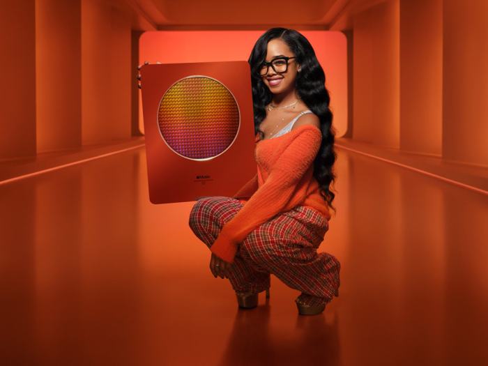 Apple announces the best album of all time and everyone is saying the same thing
