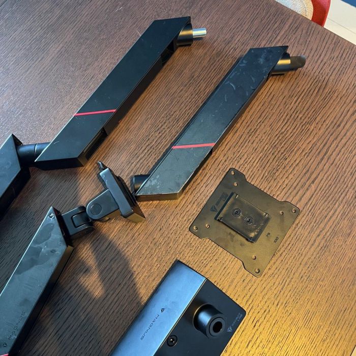 Secretlabs monitor arm and laptop mount combo is a game changer for its mac customers