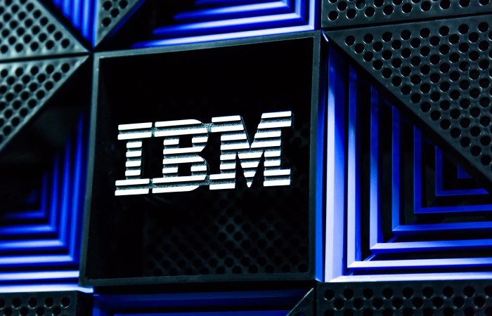 Ibm expands cloud security and compliance center