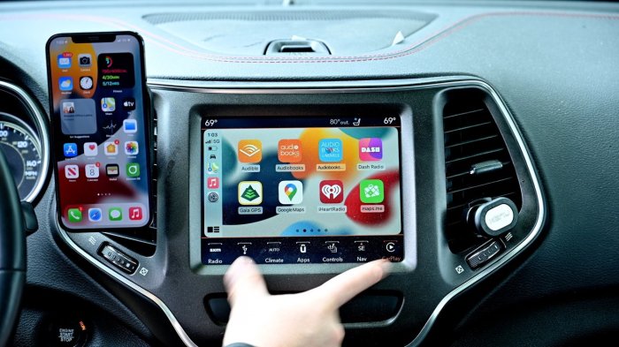 No apple carplay is a deal breaker study reveals 35 of buyers wont consider a car without it