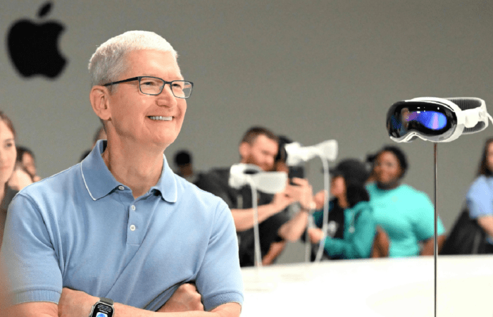 Tim cook experienced an apple vision pro prototype nearly eight years ago it was a monster