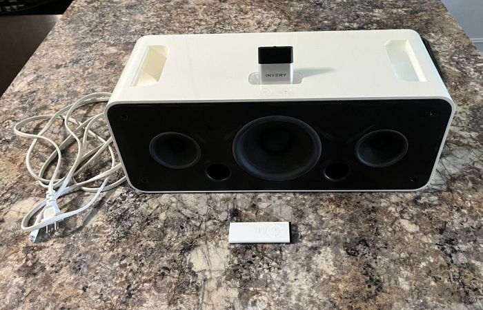 This black ipod hi fi dock never went on sale and makes me yearn for the click wheel days once more